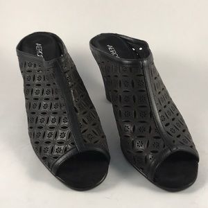 NIB - Aerosoles Perforated Scooter Black Mule - Size 8.5
